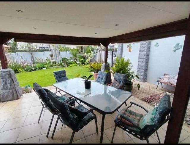 4 BEDROOM HOUSE FOR SALE IN AMBERFIELD MANOR